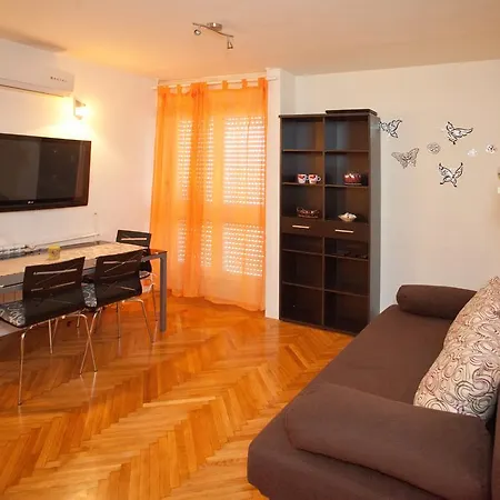 Apartment Dita *