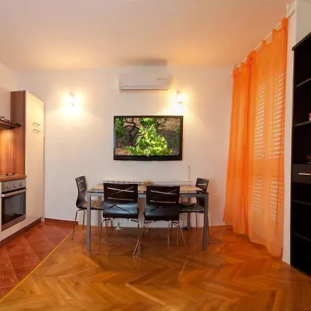 Apartment Apartment Dita